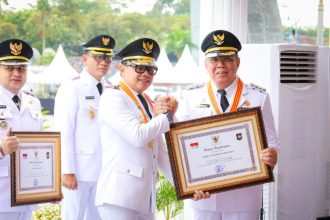 Wali Kota Tangerang Selatan